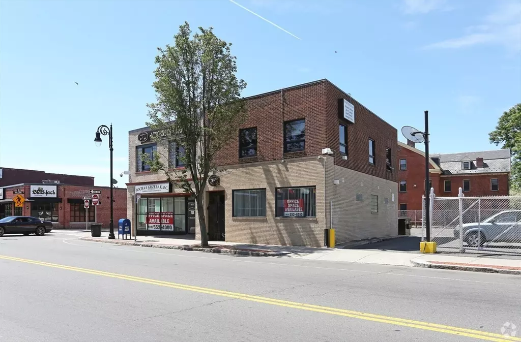 Springfield, MA 01103,934 Main St