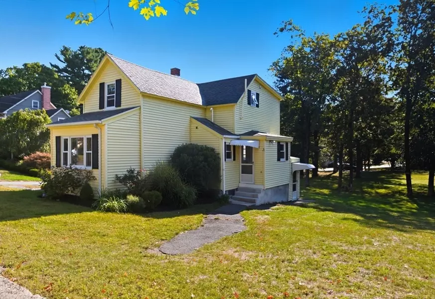 32 Park Ave, Middleton, MA 01949