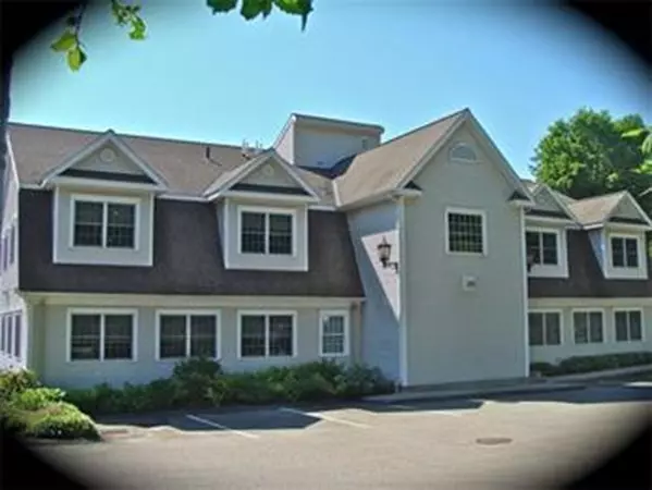 Holliston, MA 01746,479 Washington St #4