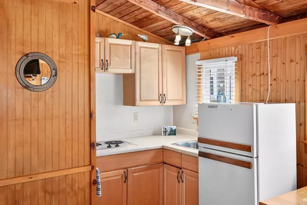 Provincetown, MA 02657,357 Commercial Street #Unit 3