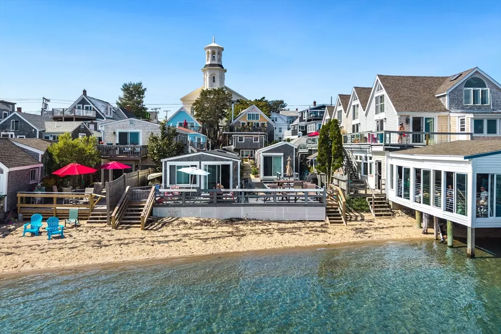 Provincetown, MA 02657,357 Commercial Street #Unit 3