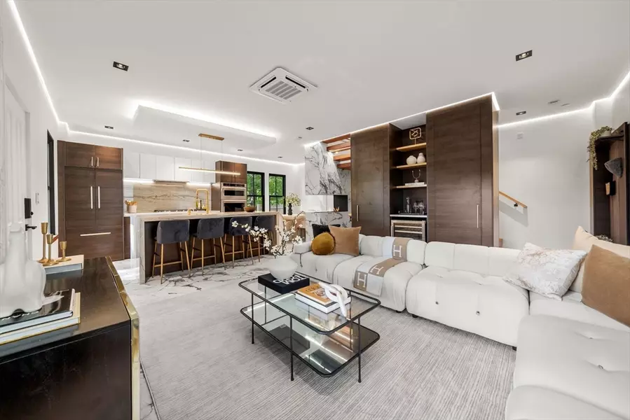 304 Elliot St. Carriage House S #4, Newton, MA 02464