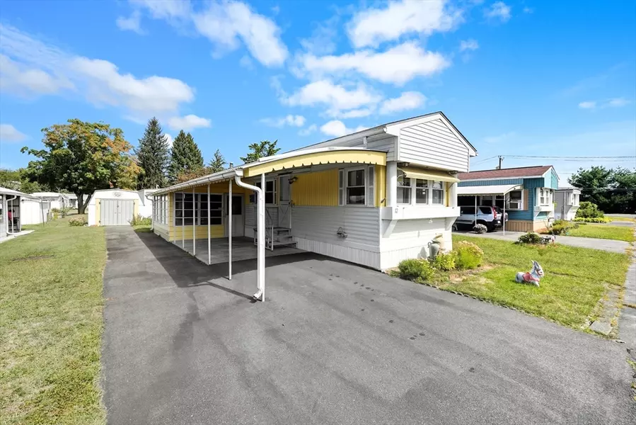 70 Shumway #B12, Springfield, MA 01119
