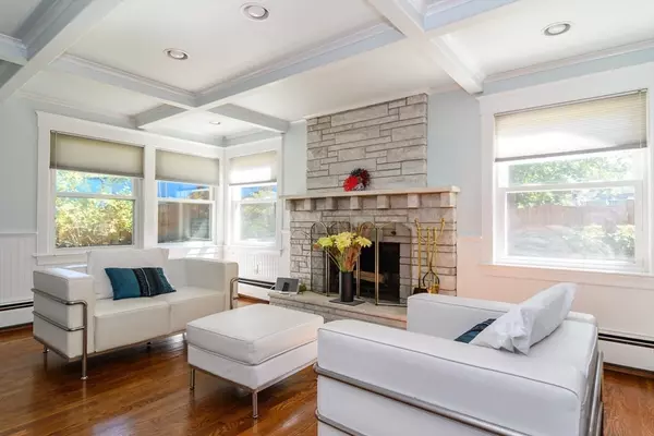 Wellesley, MA 02481,206-R Cedar Street