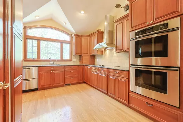 Needham, MA 02492,60 Deerfield