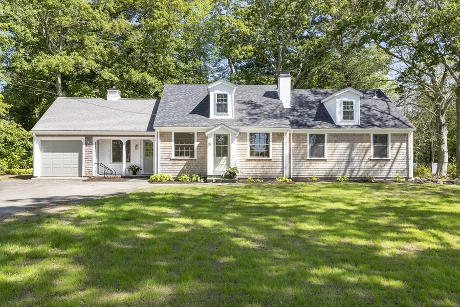 15 Neds Point, Mattapoisett, MA 02739