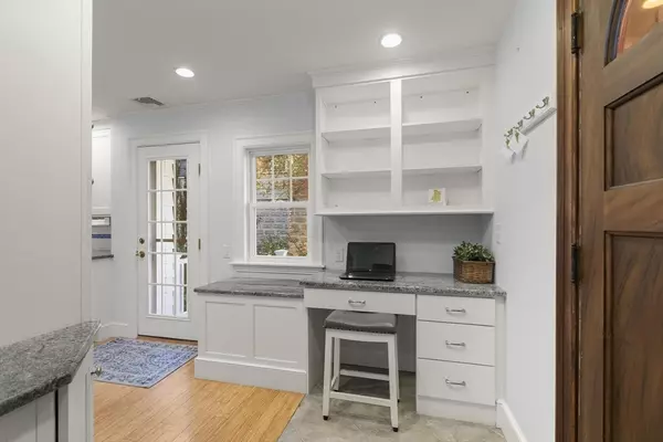 Arlington, MA 02476,84 School St.