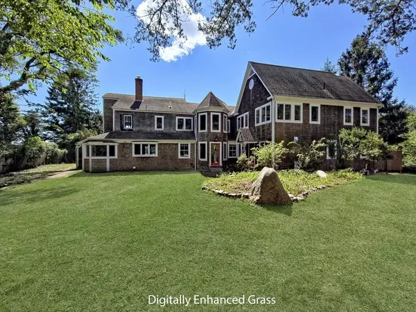 Bourne, MA 02556,10 Squeteague Harbor Rd