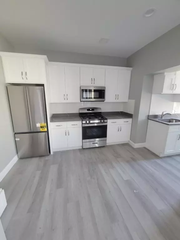 Weymouth, MA 02188,82 Broad St #3