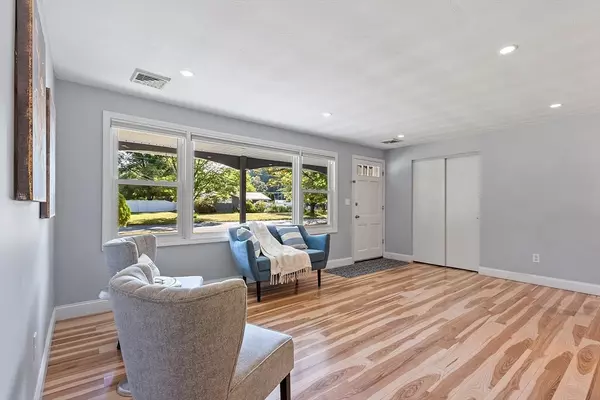 Chelmsford, MA 01824,19 Donna Road