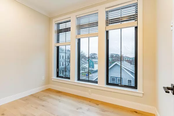 Boston, MA 02134,157 Everett St. #302