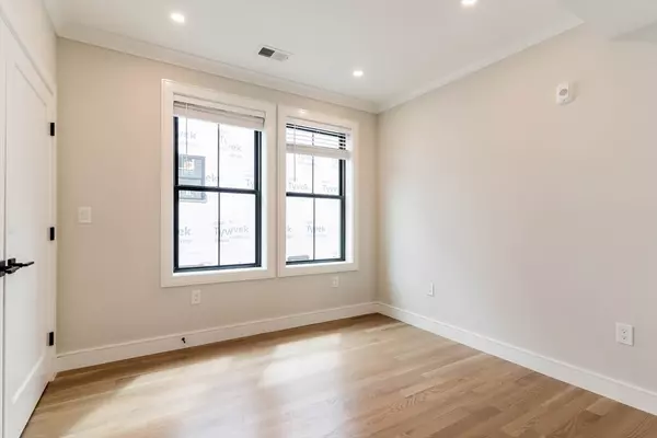 Boston, MA 02130,285 Lamartine St. #2