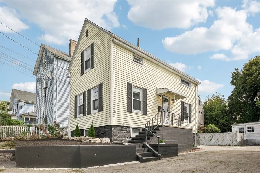 39 Tappan St, Everett, MA 02149