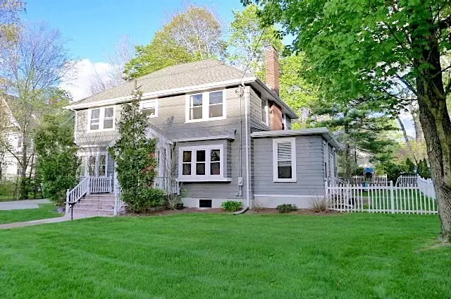 Newton, MA 02466,1754 Washington St