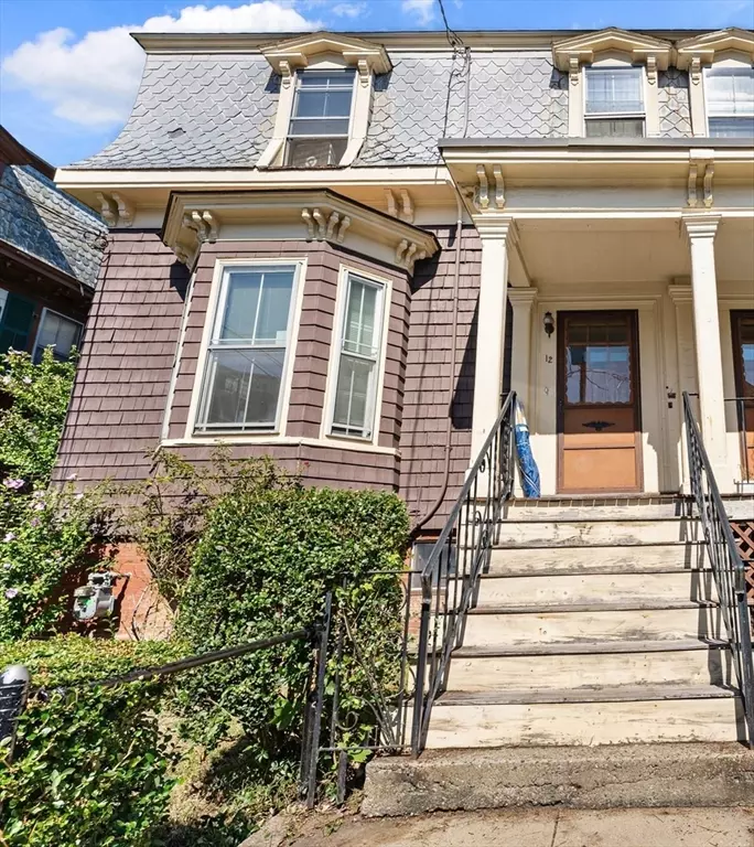 Somerville, MA 02144,12 Mossland