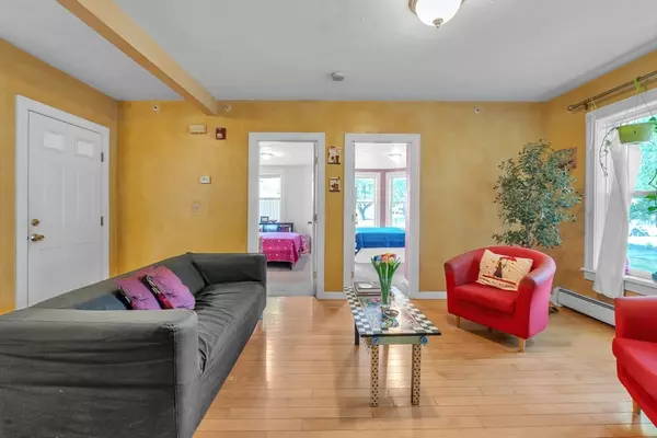 Worcester, MA 01609,114 Elm St #1