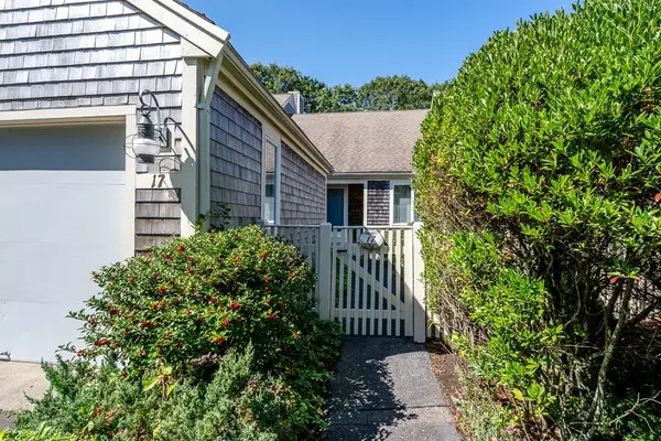 Yarmouth, MA 02675,17 Kates Path #A