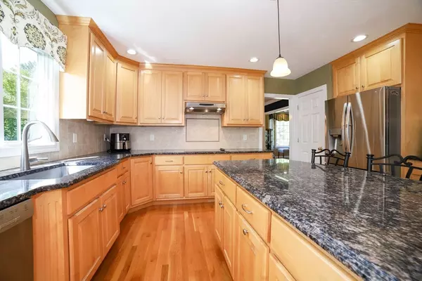 Berlin, MA 01503,11 Estabrook Lane