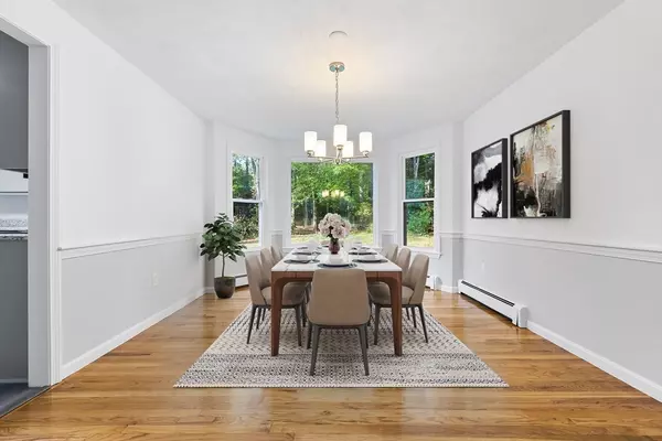 Walpole, MA 02081,24 Pine Hill Dr