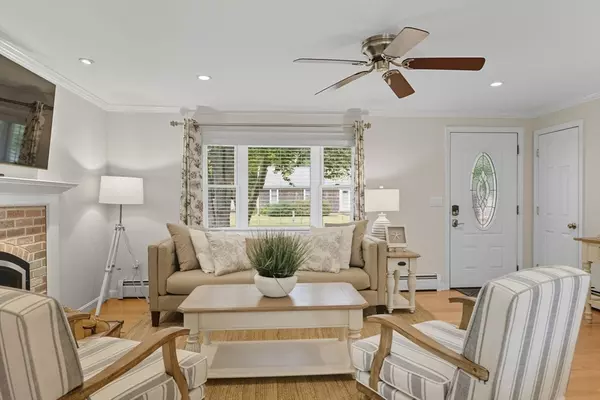 Barnstable, MA 02601,68 Seaboard Ln