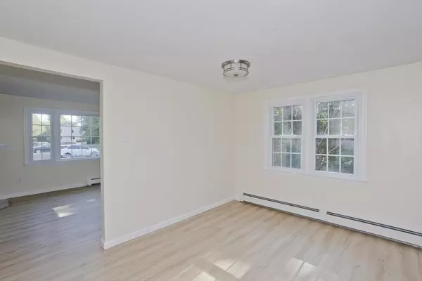 Westfield, MA 01085,40 Prospect St #2F