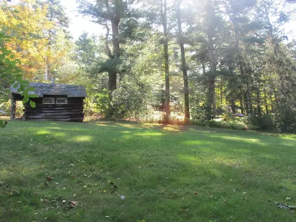 Warren, MA 01083,366 Southbridge Rd