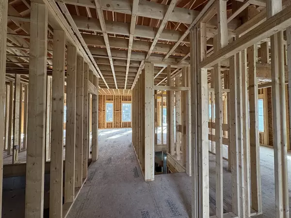 Easton, MA 02375,3 Coach Road