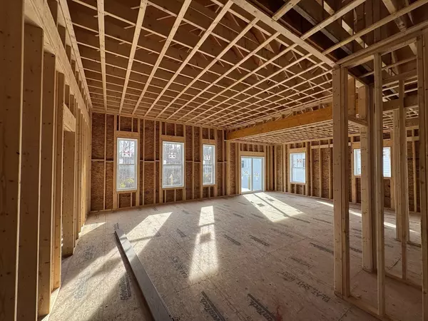 Easton, MA 02375,3 Coach Road