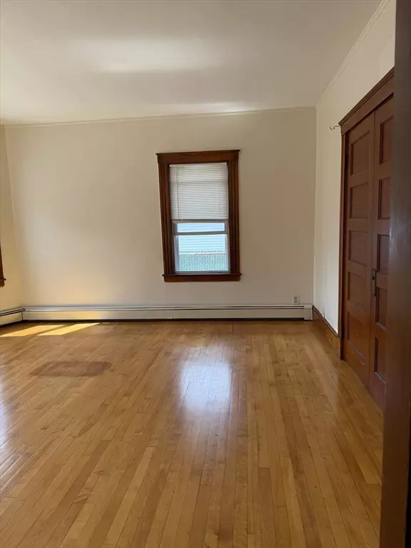 Norwood, MA 02062,12 St Paul Ave #1