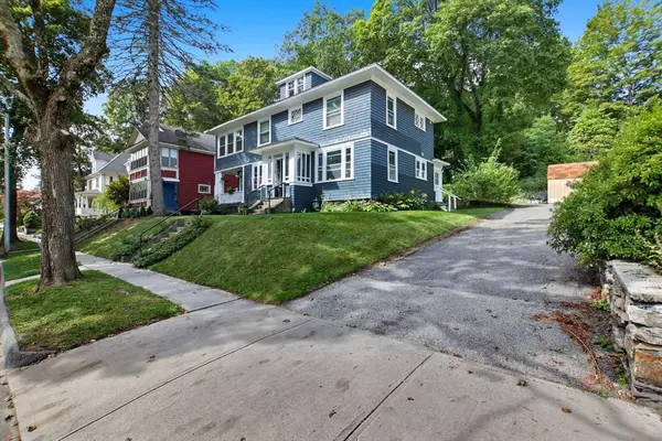 Worcester, MA 01602,40 Howland Ter
