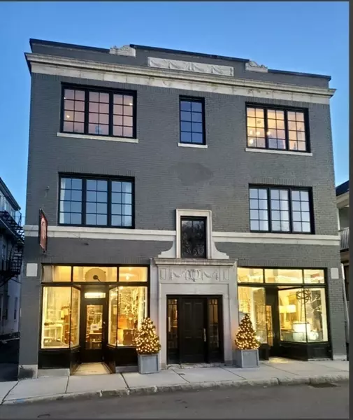 148 Huron Ave, Cambridge, MA 02138