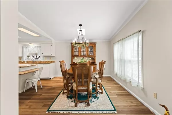 Attleboro, MA 02703,11 Merlin St