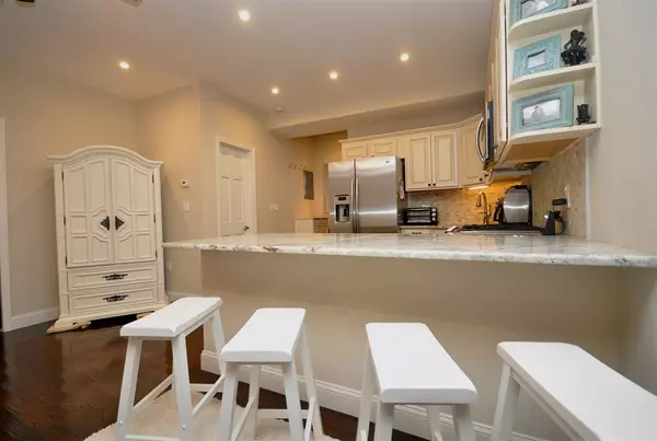 Boston, MA 02215,591 Beacon Street #G