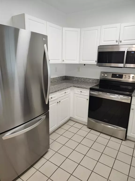 Quincy, MA 02169,1 Cityview Ln #506