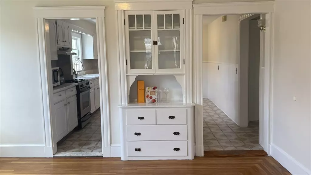 Medford, MA 02155,10-12 Eliot St #10