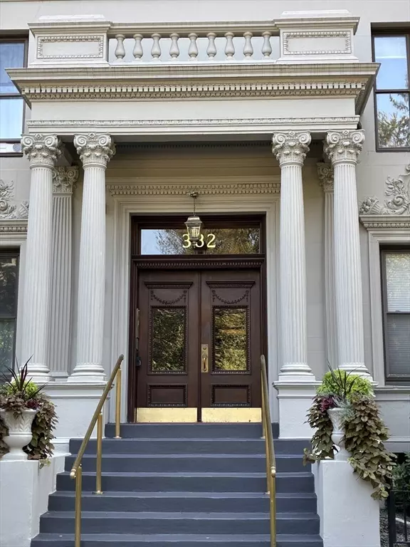 Boston, MA 02215,382 Commonwealth #B1