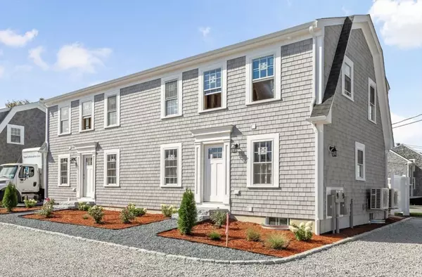 Dennis, MA 02670,209 Main Street #1