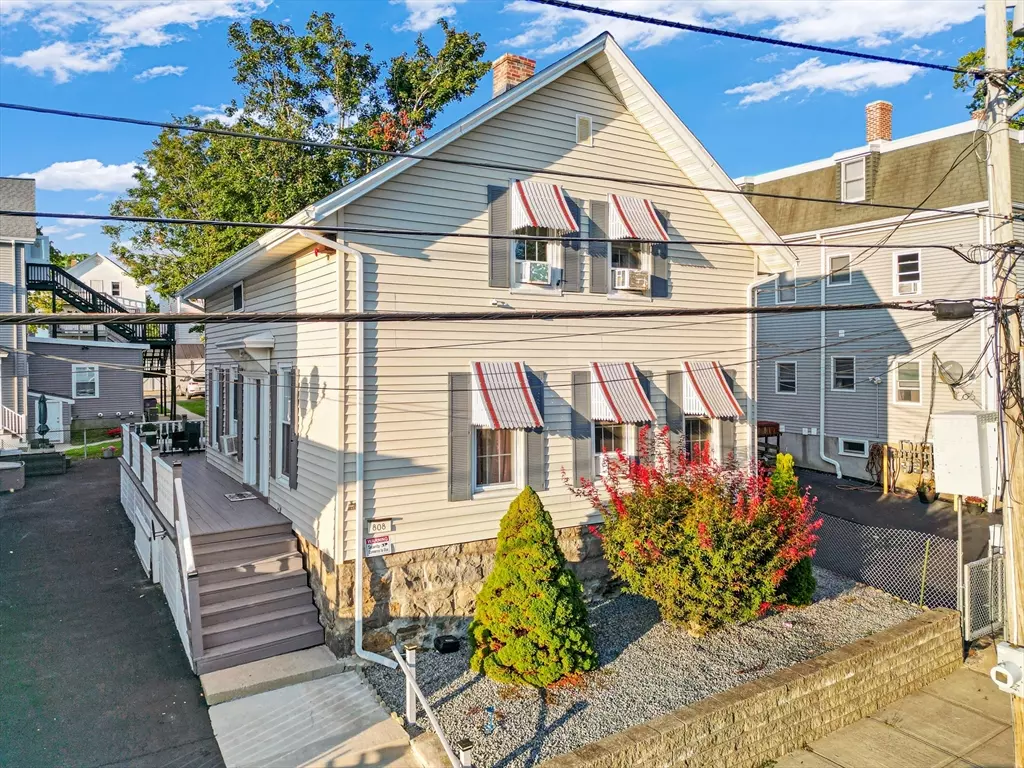 Fall River, MA 02720,808 Walnut St