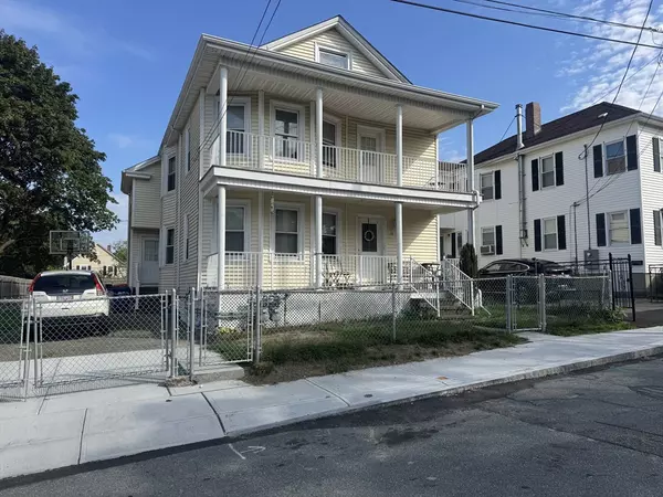 16 Dover St #2, Fairhaven, MA 02719