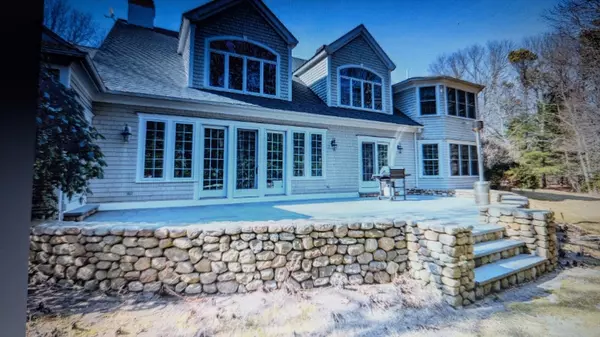Sandwich, MA 02563,10 Wintergreen Lane