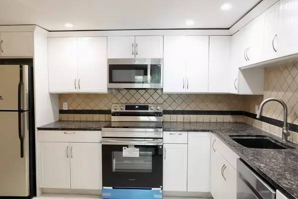 Stoughton, MA 02072,36 Pleasant Dr #42