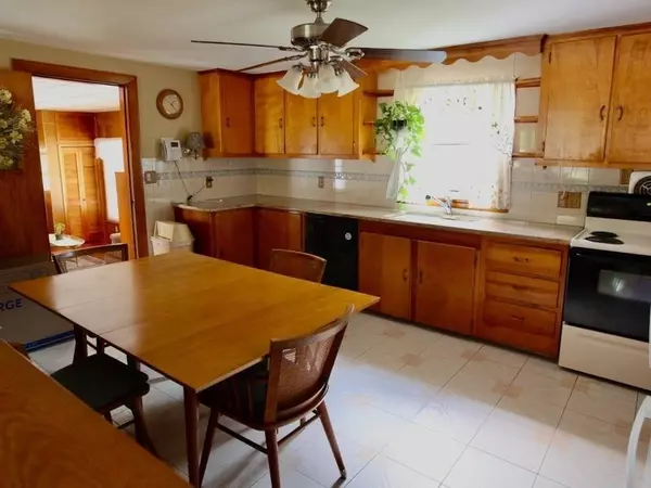 Dighton, MA 02764,343 Forest Street