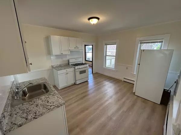 Marlborough, MA 01752,15 Estabrook Avenue #1