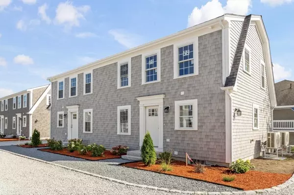 Dennis, MA 02670,209 Main Street #2