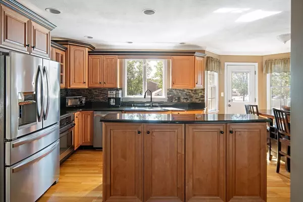 Saugus, MA 01906,14 Kayla Drive
