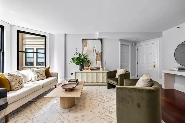 Boston, MA 02215,390 Commonwealth Avenue #305