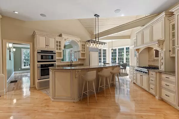 Concord, MA 01742,19 Whippoorwill Lane