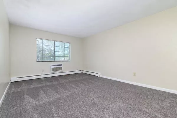 Rockland, MA 02370,119 Grove St #231