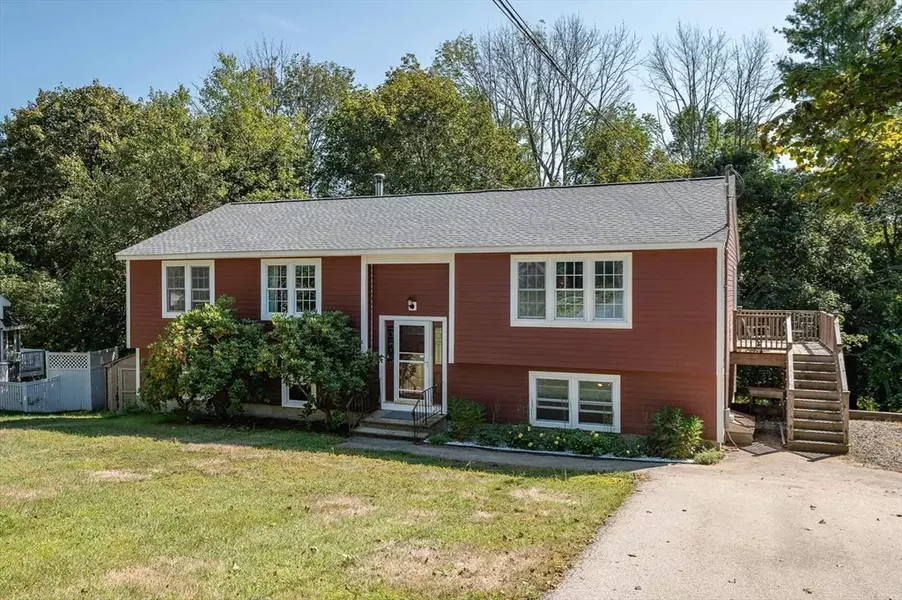 8 Old County Road, Amesbury, MA 01913