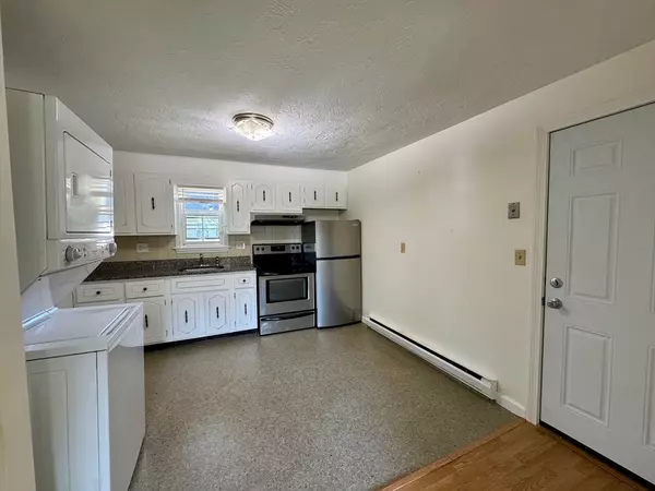 Attleboro, MA 02703,62 Garden St #3
